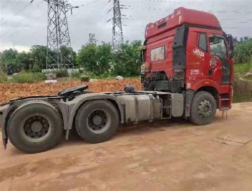 大件物資運(yùn)輸車